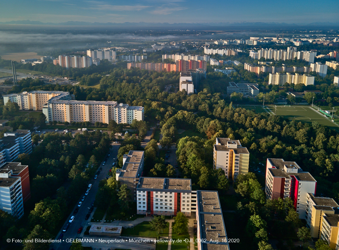 16.08.2020 Marx-Zentrum und Wohnanlage Karl-Marx-Ring 52-62 in Neuperlach