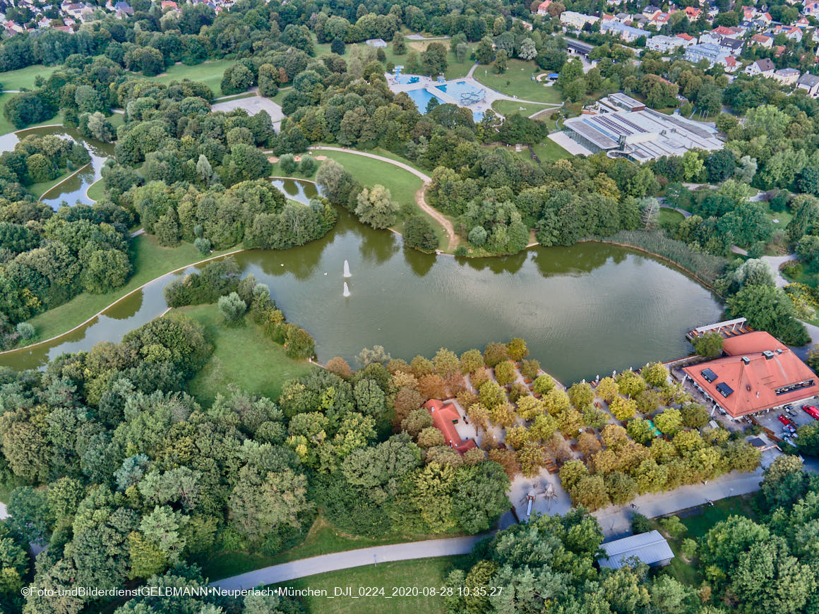 28.08.2020 - Luftaufnahmen vom Ostpark und Umgebung in Neuperlach