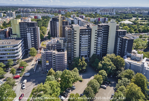 09.09.2020 - Luftbilder vom Karl-Marx-Ring 52-62 und Marx-Zentrum mit Umgebung