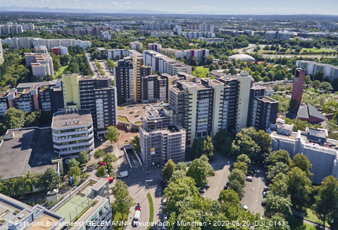 09.09.2020 - Luftbilder vom Karl-Marx-Ring 52-62 und Marx-Zentrum mit Umgebung