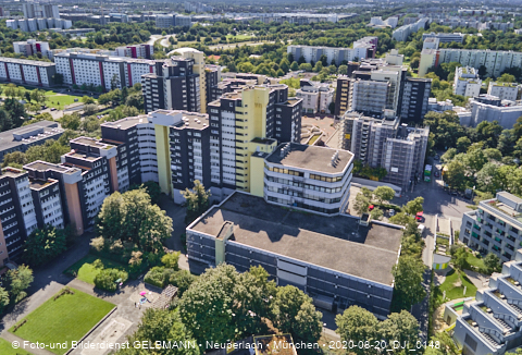 09.09.2020 - Luftbilder vom Karl-Marx-Ring 52-62 und Marx-Zentrum mit Umgebung