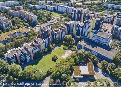 09.09.2020 - Luftbilder vom Karl-Marx-Ring 52-62 und Marx-Zentrum mit Umgebung