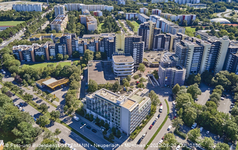 09.09.2020 - Luftbilder vom Karl-Marx-Ring 52-62 und Marx-Zentrum mit Umgebung