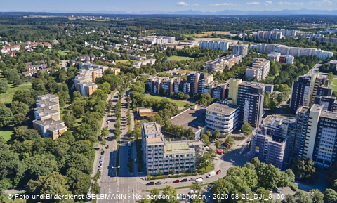 09.09.2020 - Luftbilder vom Karl-Marx-Ring 52-62 und Marx-Zentrum mit Umgebung