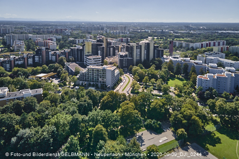 09.09.2020 - Luftbilder vom Karl-Marx-Ring 52-62 und Marx-Zentrum mit Umgebung
