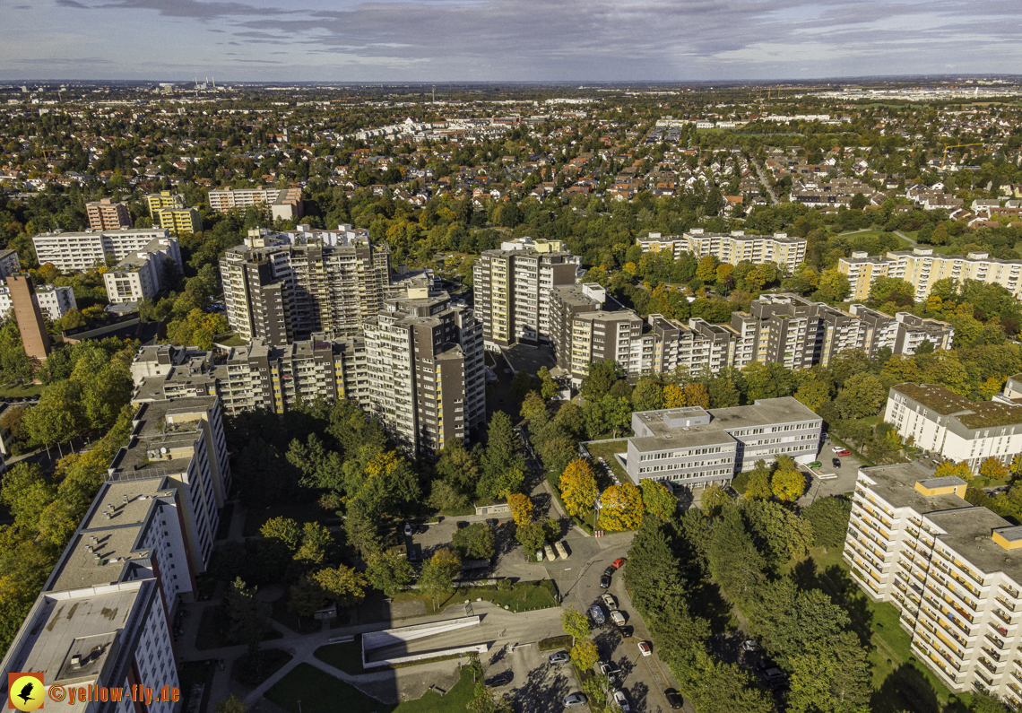 09.10.2020 - Marx-Zentrum und Wohanlage am Karl-Marx-Ring 52-62 in Neuperlach
