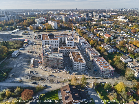 31.10.2020 - DEMOS-Baustelle und BayernHeim-Baustelle Alexiqauartier in Neuperlach