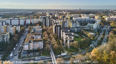 11.12.2020- das Marx-Zentrum und Wohnanlage am Karl-MArx-Ring 52-62 in Neuperlach