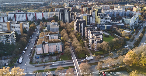 11.12.2020- das Marx-Zentrum und Wohnanlage am Karl-MArx-Ring 52-62 in Neuperlach
