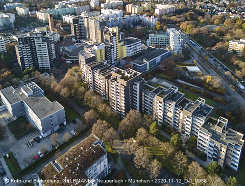 11.12.2020- das Marx-Zentrum und Wohnanlage am Karl-MArx-Ring 52-62 in Neuperlach