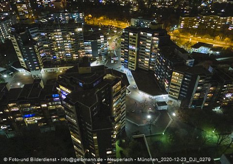 23.12.2020 - Marx-Zentrum und Karl-Marx-Ring 52-62 und Studentenwohnheim in Neuperlach
