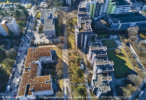 01.03.2021 - Marx-Zentrum und Karl-Marx-Ring 52-62 und Studentenwohnheim in Neuperlach