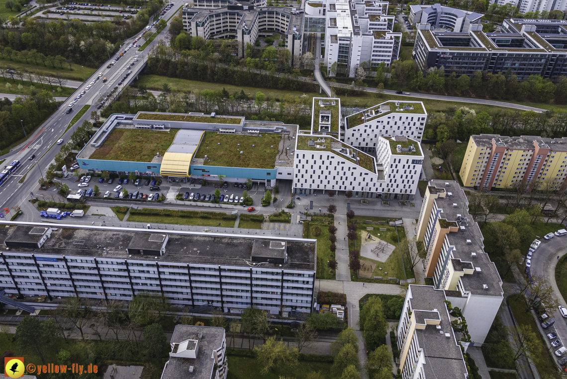 04.05.2021 - Baustelle im Plettzentrum zur Montessori-Schule Neuperlach