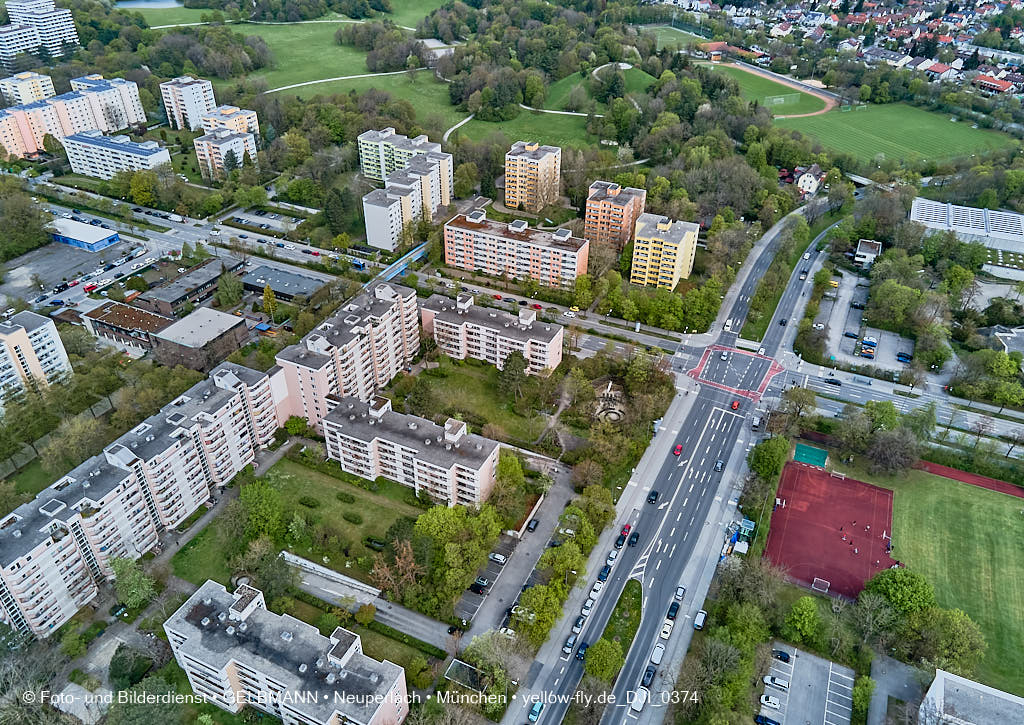 04.05.2021 - Quiddestrasse - Ecke Albert-Schweitzer-Strasse-in-Neuperlach 04.05.2021 - Quiddestrasse - Ecke Albert-Schweitzer-Strasse-in-Neuperlach