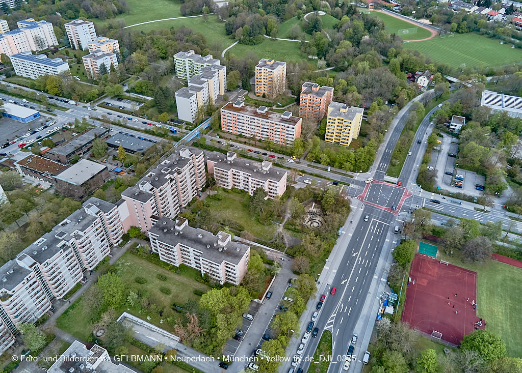04.05.2021 - Quiddestrasse - Ecke Albert-Schweitzer-Strasse-in-Neuperlach 04.05.2021 - Quiddestrasse - Ecke Albert-Schweitzer-Strasse-in-Neuperlach