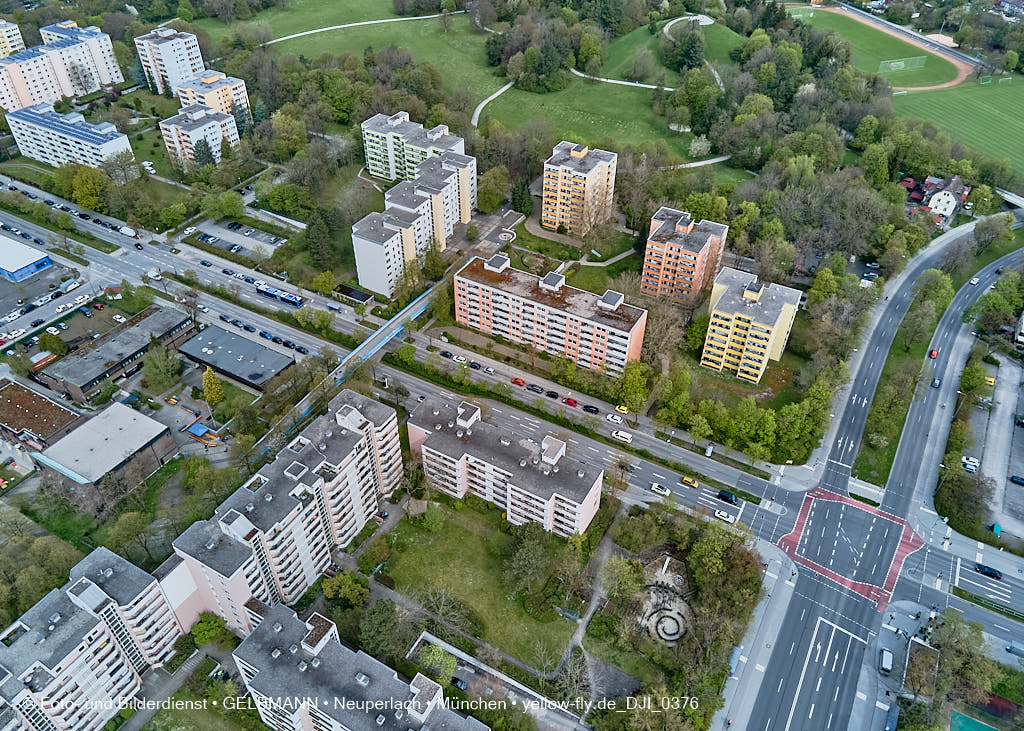 04.05.2021 - Quiddestrasse - Ecke Albert-Schweitzer-Strasse-in-Neuperlach 04.05.2021 - Quiddestrasse - Ecke Albert-Schweitzer-Strasse-in-Neuperlach