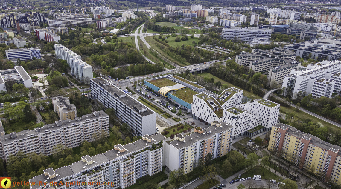 04.05.2021 - Plettzentrum mit Neubau Montessori Schule und Wohnring Neuperlach