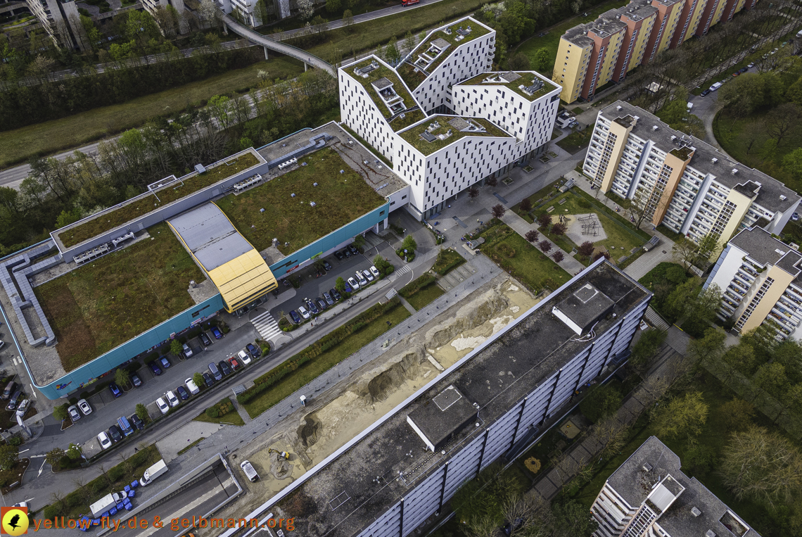 04.05.2021 - Plettzentrum mit Neubau Montessori Schule und Wohnring Neuperlach