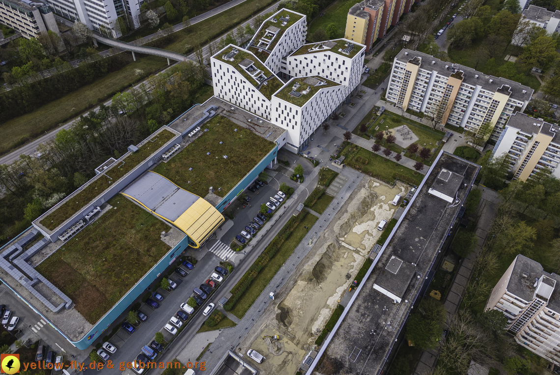 04.05.2021 - Plettzentrum mit Neubau Montessori Schule und Wohnring Neuperlach