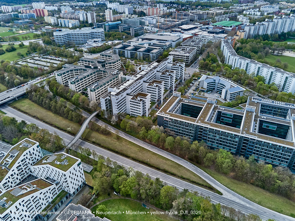 04.05.2021 - Wohnring und Versicherungsgebäude in Neuperlach 04.05.2021 - Wohnring und Versicherungsgebäude in Neuperlach