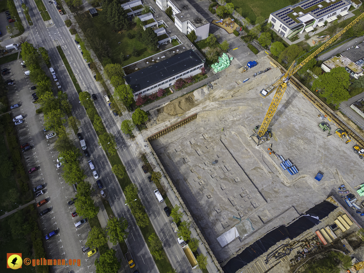 08.05.2021 - Luftbilder Marx-Zentrum und Wohnanalge Karl-Marx-Ring 52-62 in Neuperlach