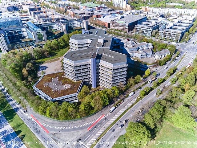 09.05.2021 - Rentenversicherung neben SVN-Sportanlage und Neubau von PerlachPlaza 