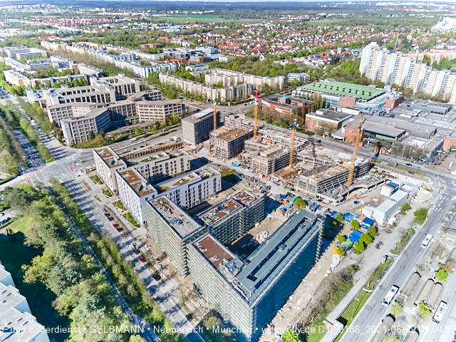 09.05.2021 - Rentenversicherung neben SVN-Sportanlage und Neubau von PerlachPlaza 