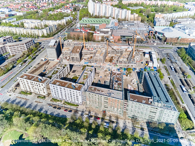 09.05.2021 - Rentenversicherung neben SVN-Sportanlage und Neubau von PerlachPlaza 