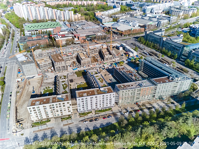 09.05.2021 - Rentenversicherung neben SVN-Sportanlage und Neubau von PerlachPlaza 