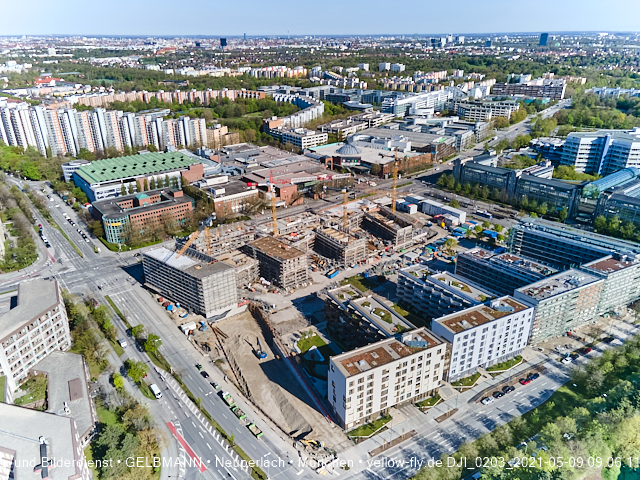 09.05.2021 - Rentenversicherung neben SVN-Sportanlage und Neubau von PerlachPlaza 