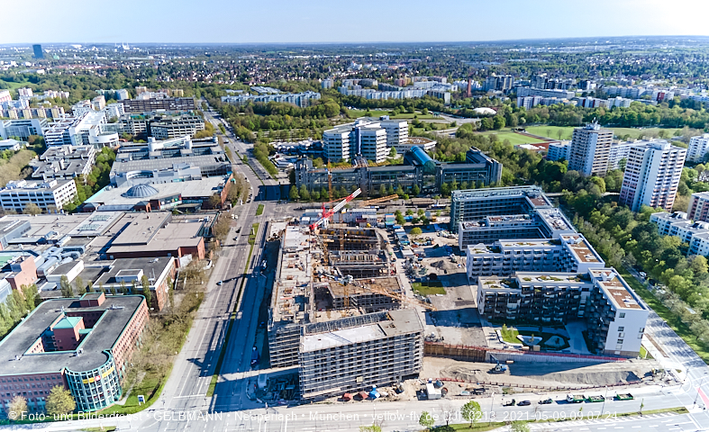 09.05.2021 - Rentenversicherung neben SVN-Sportanlage und Neubau von PerlachPlaza 