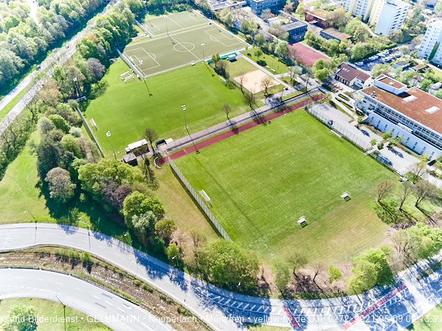 09.05.2021 - Rentenversicherung neben SVN-Sportanlage und Neubau von PerlachPlaza 