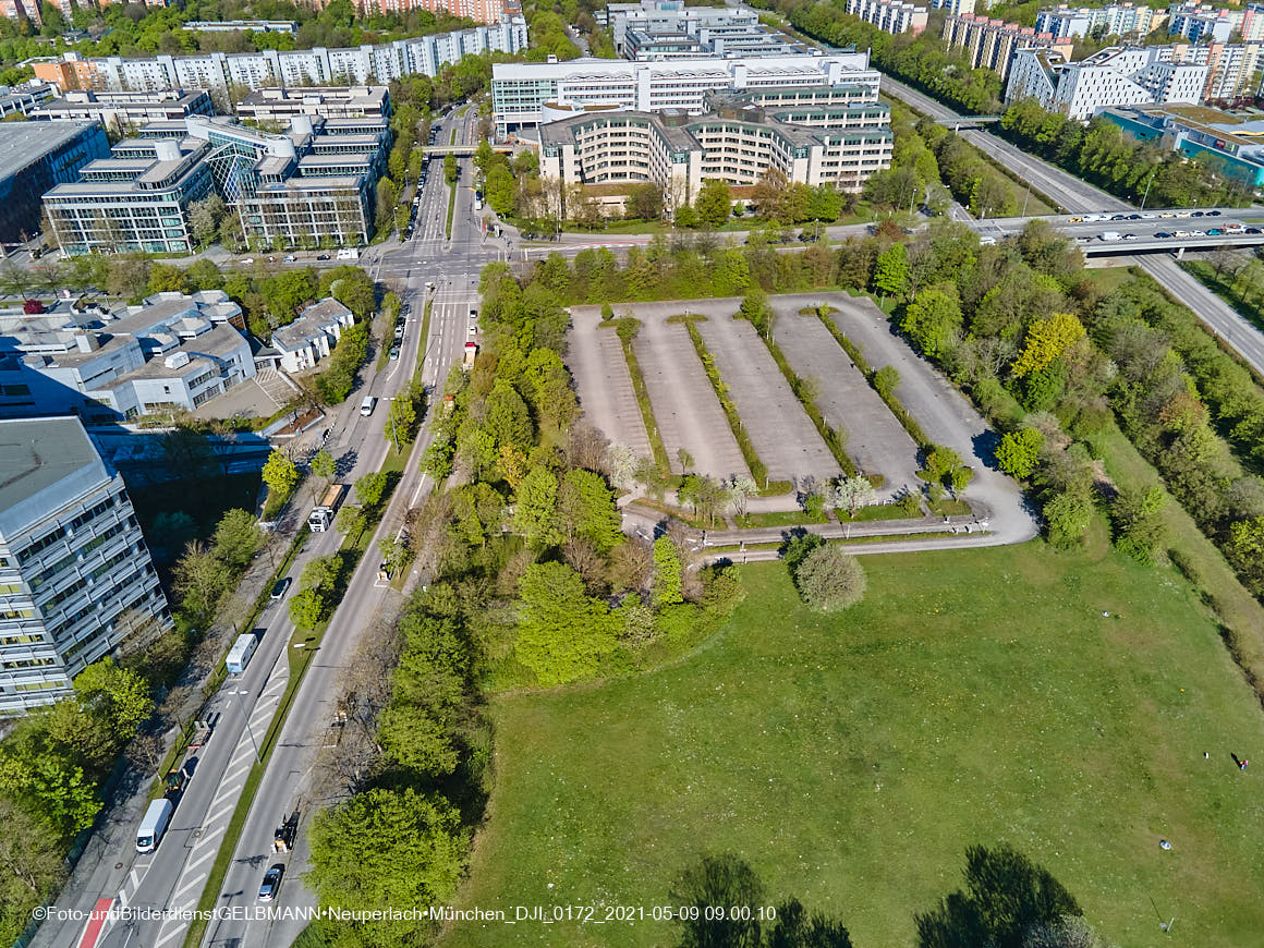 14.05.2021 - Luftaufnahmen von der Ständlerstraße und Umgebung in Neuperlach