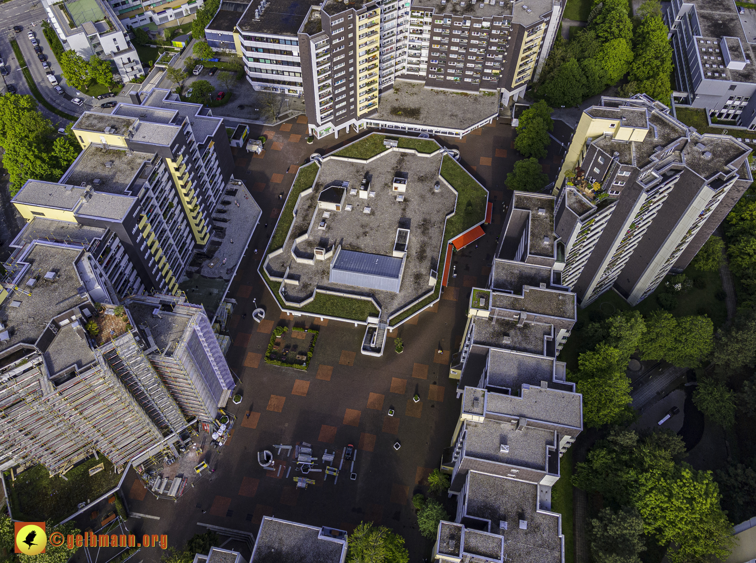 19.05.2021 - Großsanierung im Marx-Zentrum und kleine Sanierung am Karl-Marx-Ring 25-62