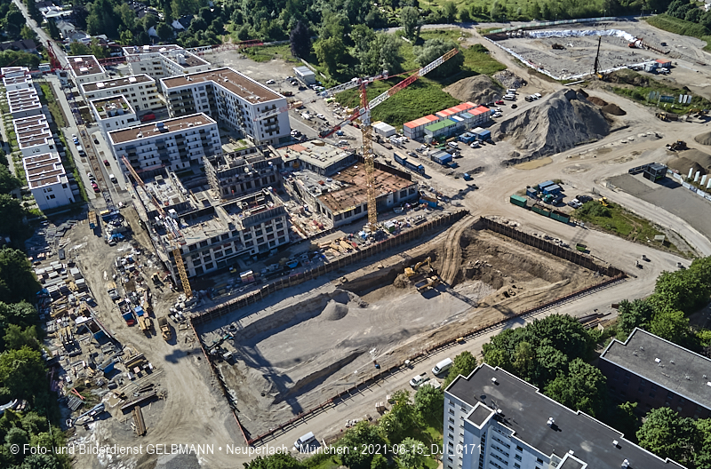 15.06.2021 - DEMOS Baustelle Alexisquartier - das Duett und Pandion Verde