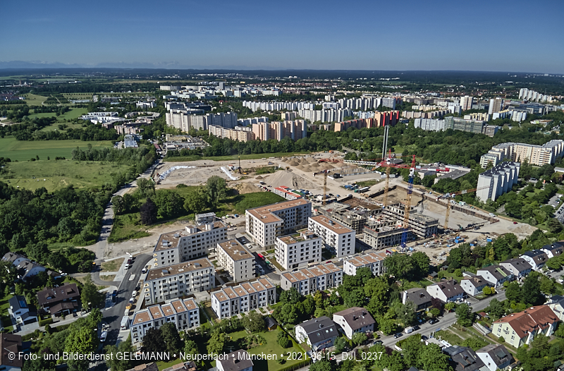 15.06.2021 - DEMOS Baustelle Alexisquartier - das Duett und Pandion Verde