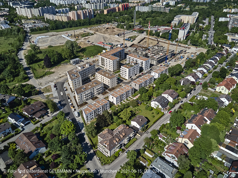 15.06.2021 - DEMOS Baustelle Alexisquartier - das Duett und Pandion Verde