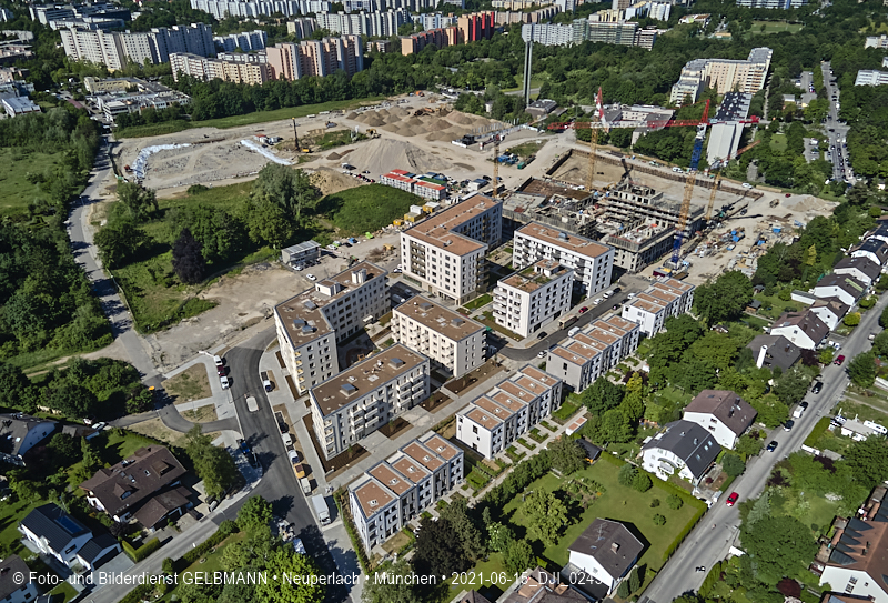 15.06.2021 - DEMOS Baustelle Alexisquartier - das Duett und Pandion Verde