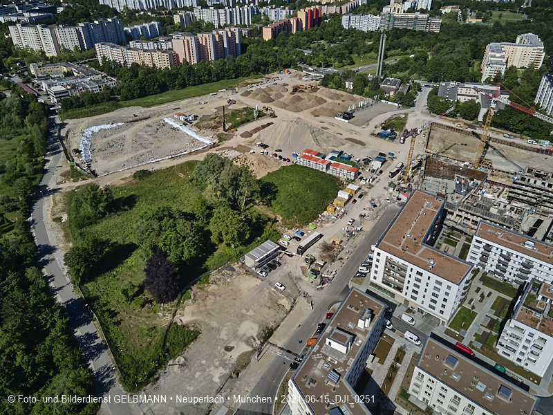 15.06.2021 - DEMOS Baustelle Alexisquartier - das Duett und Pandion Verde