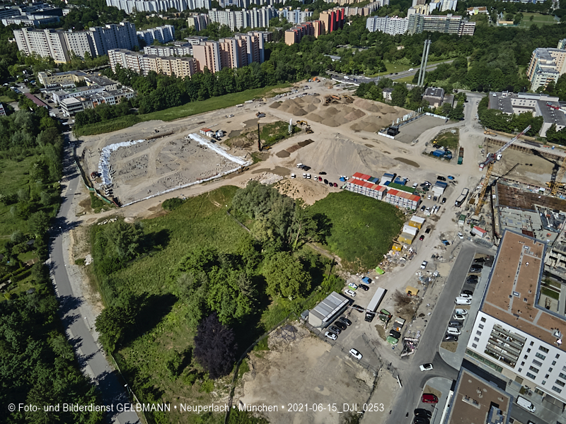 15.06.2021 - DEMOS Baustelle Alexisquartier - das Duett und Pandion Verde