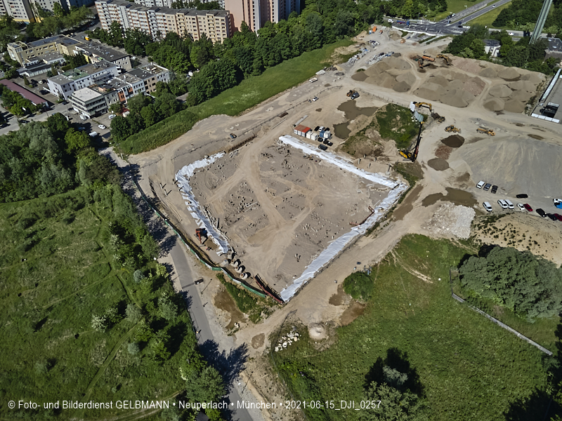 15.06.2021 - DEMOS Baustelle Alexisquartier - das Duett und Pandion Verde