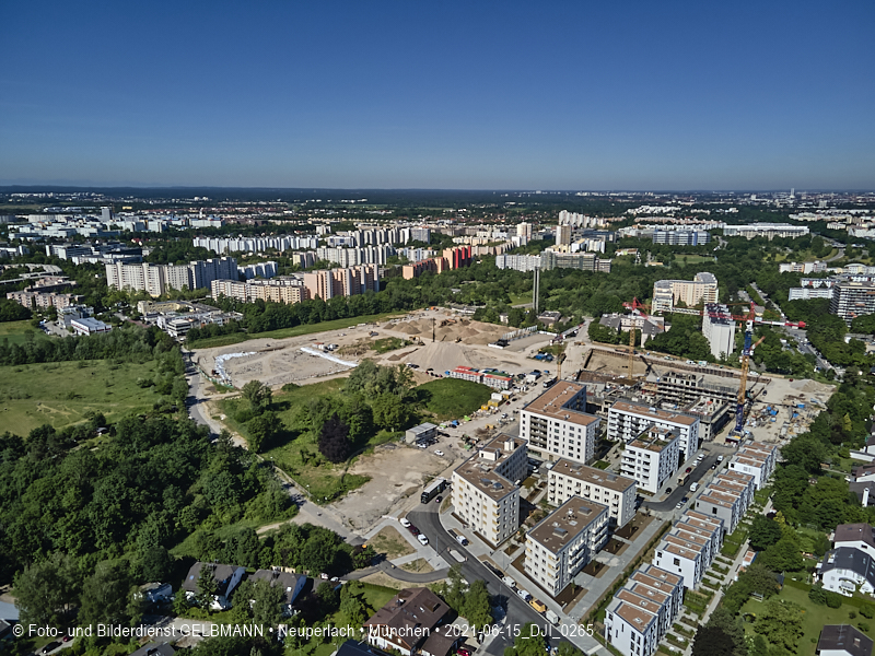 15.06.2021 - DEMOS Baustelle Alexisquartier - das Duett und Pandion Verde