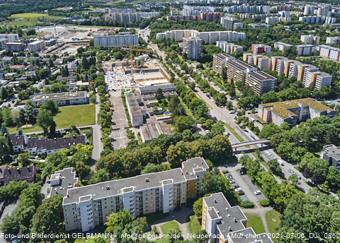 06.07.2021- Grundschule und Alexisquartier am Karl-Marx-Ring und Umgebung in Neuperlach
