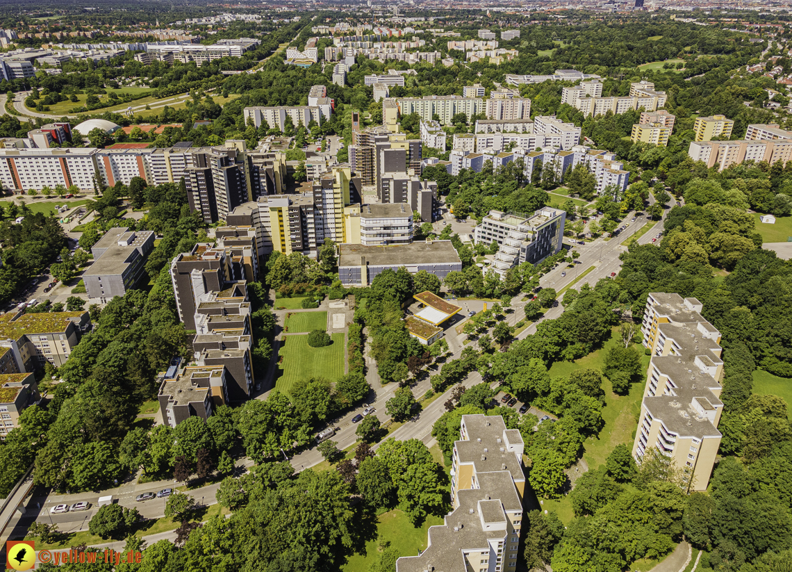 06.07.2021 - Marx-Zentrum und Wohnanlage am Karl-Marx-Ring 52-62