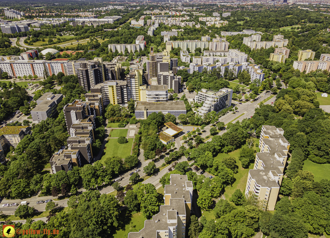 06.07.2021 - Marx-Zentrum und Wohnanlage am Karl-Marx-Ring 52-62