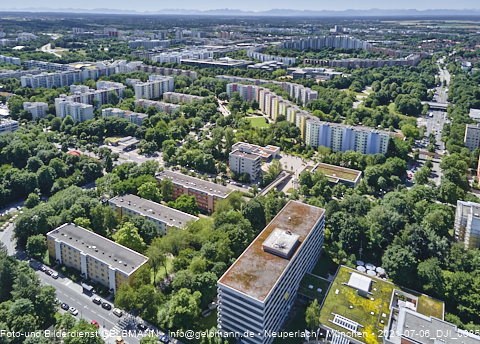 06.07.2021- Schule am Strehleranger mit Ostpark und Umgebung in Neuperlach