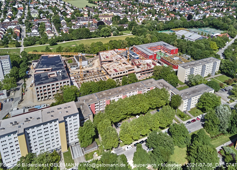 06.07.2021- Schule am Strehleranger mit Ostpark und Umgebung in Neuperlach