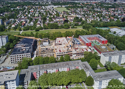 06.07.2021- Schule am Strehleranger mit Ostpark und Umgebung in Neuperlach