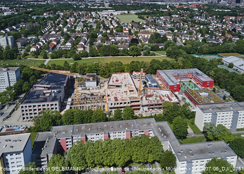 06.07.2021- Schule am Strehleranger mit Ostpark und Umgebung in Neuperlach
