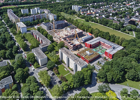 06.07.2021- Schule am Strehleranger mit Ostpark und Umgebung in Neuperlach